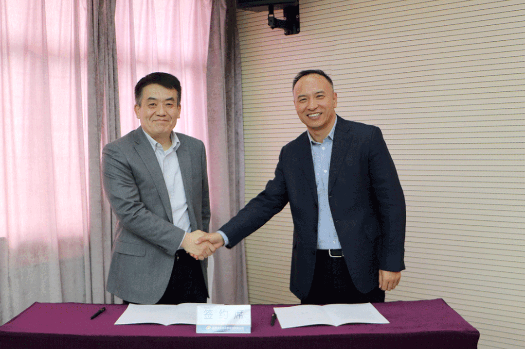 1658214771153950.gif 6378167566627993752175082.gif