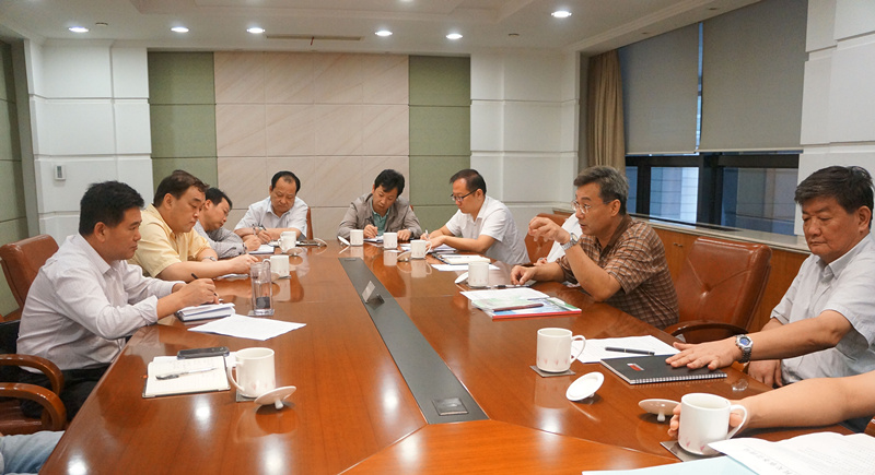 1董事长常前林与局机关及公司相关人员与上海市机关事务管理局座谈.jpg 1董事长常前林与局机关及公司相关人员与上海市机关事务管理局座谈.jpg