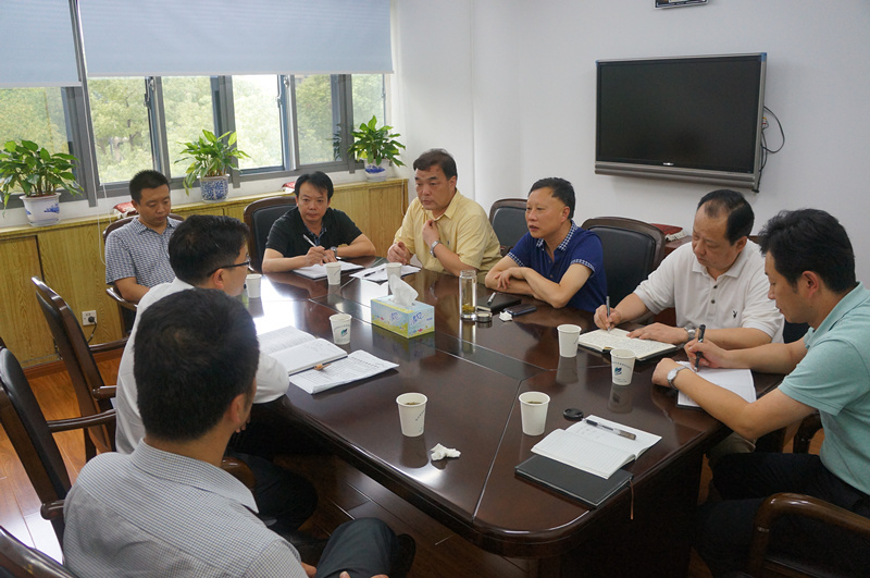 2集团公司和局机关相关人员与杭州市机关公务车辆服务中心座谈.jpg 2集团公司和局机关相关人员与杭州市机关公务车辆服务中心座谈.jpg